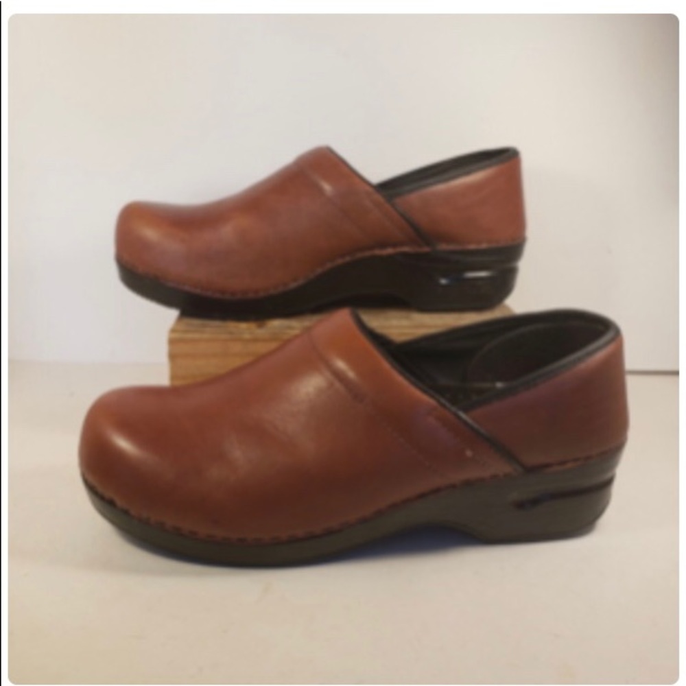 Lands end leather clogs